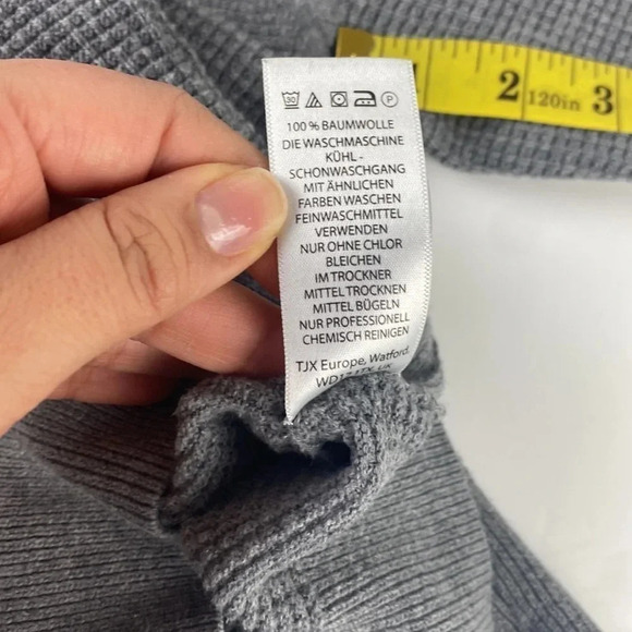 2/$25 Gray cotton waffle knit button up long sleeve sweater sz medium - Picture 9 of 9
